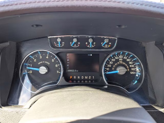 2014 White Platinum Clearcoat Metallic Ford F-150 King Ranch 4X4 Truck