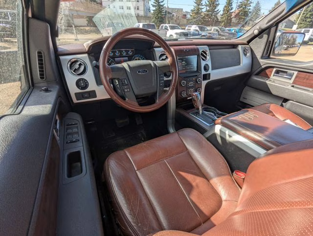 2014 White Platinum Clearcoat Metallic Ford F-150 King Ranch 4X4 Truck