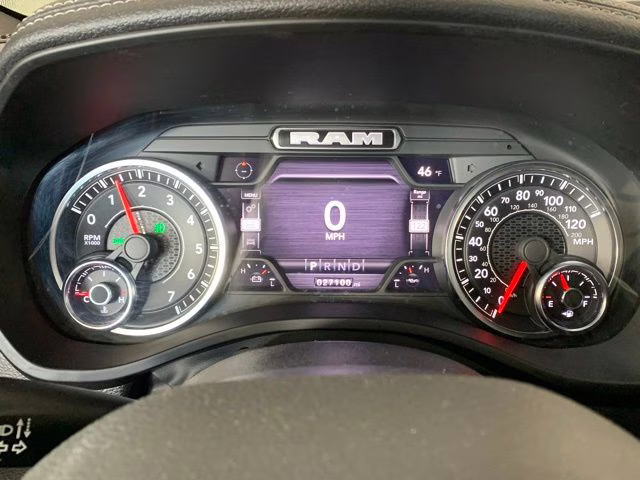 2023 Diamond Black Crystal Pearlcoat Ram 1500 Laramie 4X4 Truck
