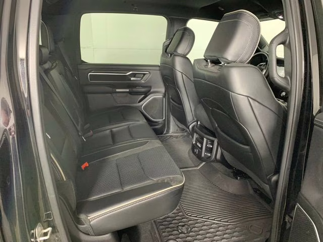 2023 Diamond Black Crystal Pearlcoat Ram 1500 Laramie 4X4 Truck