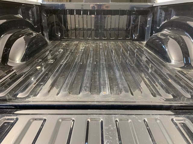 2023 Diamond Black Crystal Pearlcoat Ram 1500 Laramie 4X4 Truck