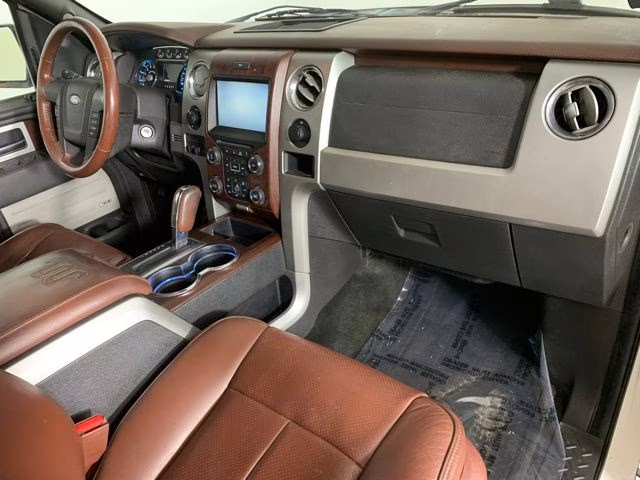 2014 White Platinum Metallic Tri-Coat Ford F-150 King Ranch 4X4 Truck