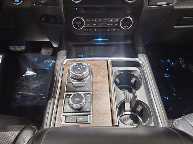 2018 White Platinum Metallic Tri-Coat Ford Expedition Max Platinum 4X4 SUV