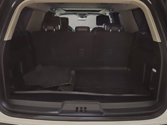 2018 White Platinum Metallic Tri-Coat Ford Expedition Max Platinum 4X4 SUV