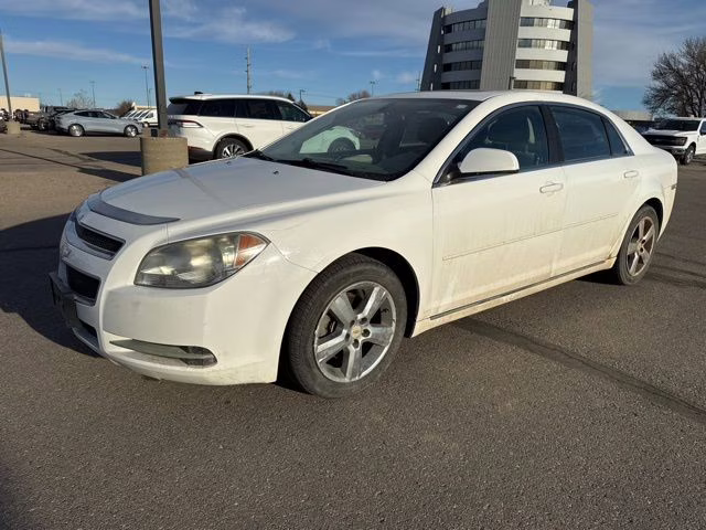 2010 Summit White Chevrolet Malibu LT FWD Sedan