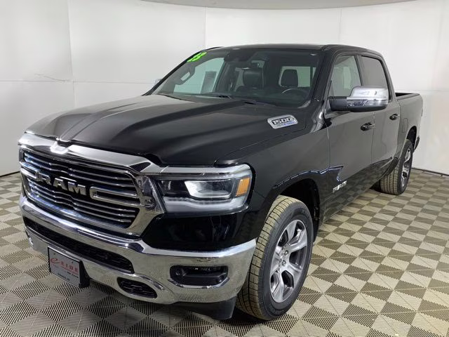 2023 Diamond Black Crystal Pearlcoat Ram 1500 Laramie 4X4 Truck