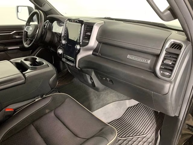 2023 Diamond Black Crystal Pearlcoat Ram 1500 Laramie 4X4 Truck