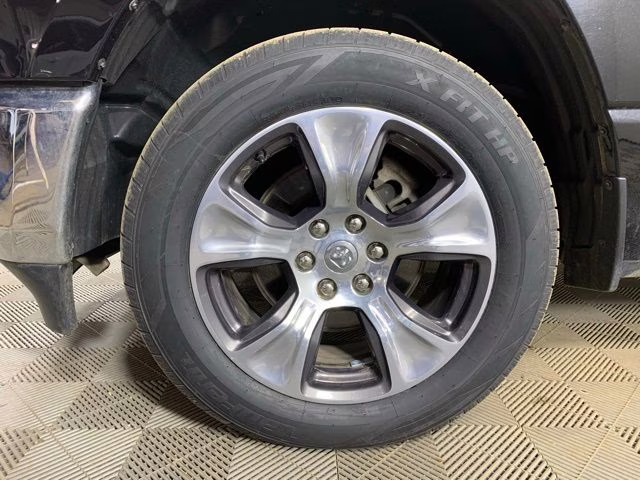2023 Diamond Black Crystal Pearlcoat Ram 1500 Laramie 4X4 Truck