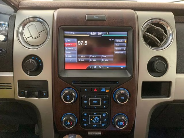 2014 White Platinum Metallic Tri-Coat Ford F-150 King Ranch 4X4 Truck