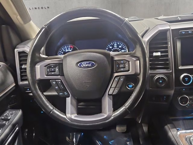 2018 White Platinum Metallic Tri-Coat Ford Expedition Max Platinum 4X4 SUV