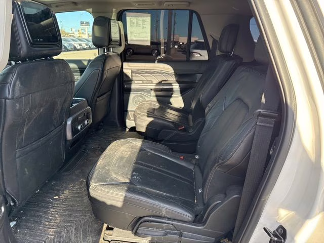 2018 White Platinum Metallic Tri-Coat Ford Expedition Max Platinum 4X4 SUV