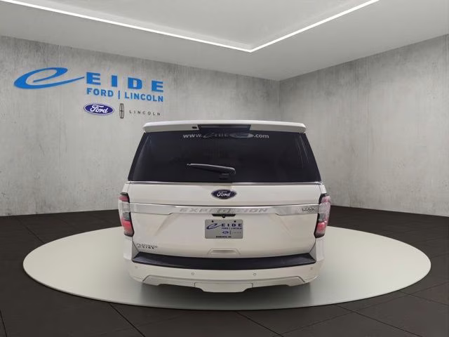 2018 White Platinum Metallic Tri-Coat Ford Expedition Max Platinum 4X4 SUV