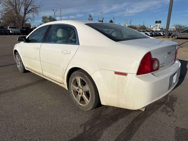 2010 Summit White Chevrolet Malibu LT FWD Sedan