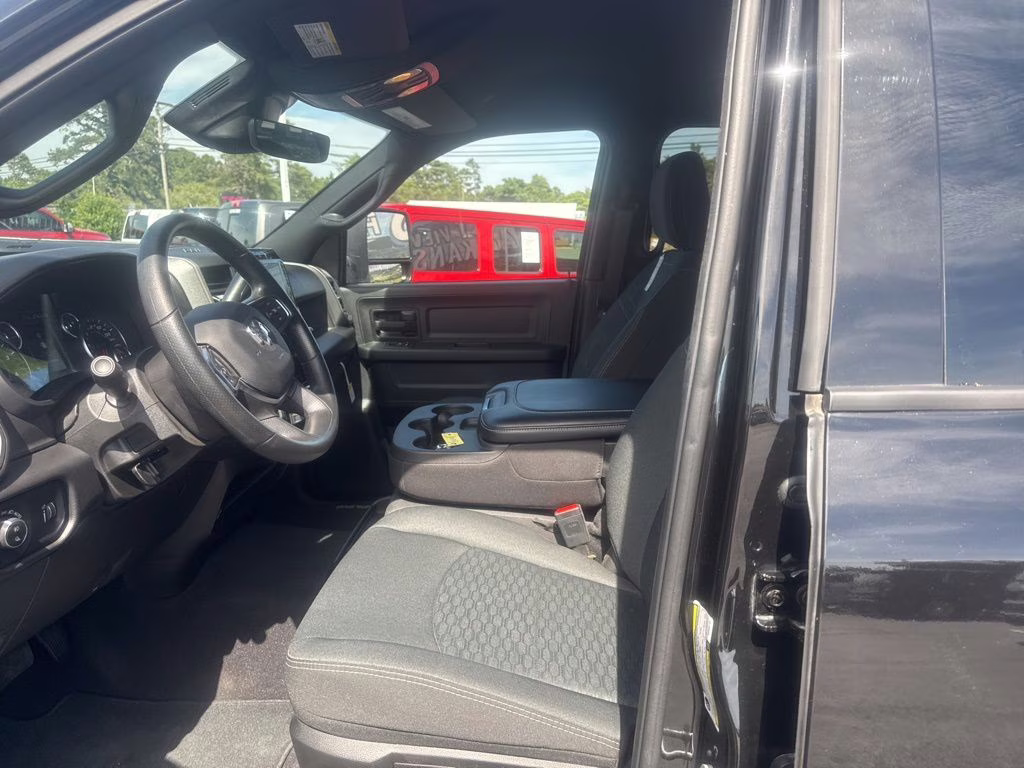 2025 Diamond Black Crystal Pearlcoat Ram 2500 Tradesman 4X4 Truck