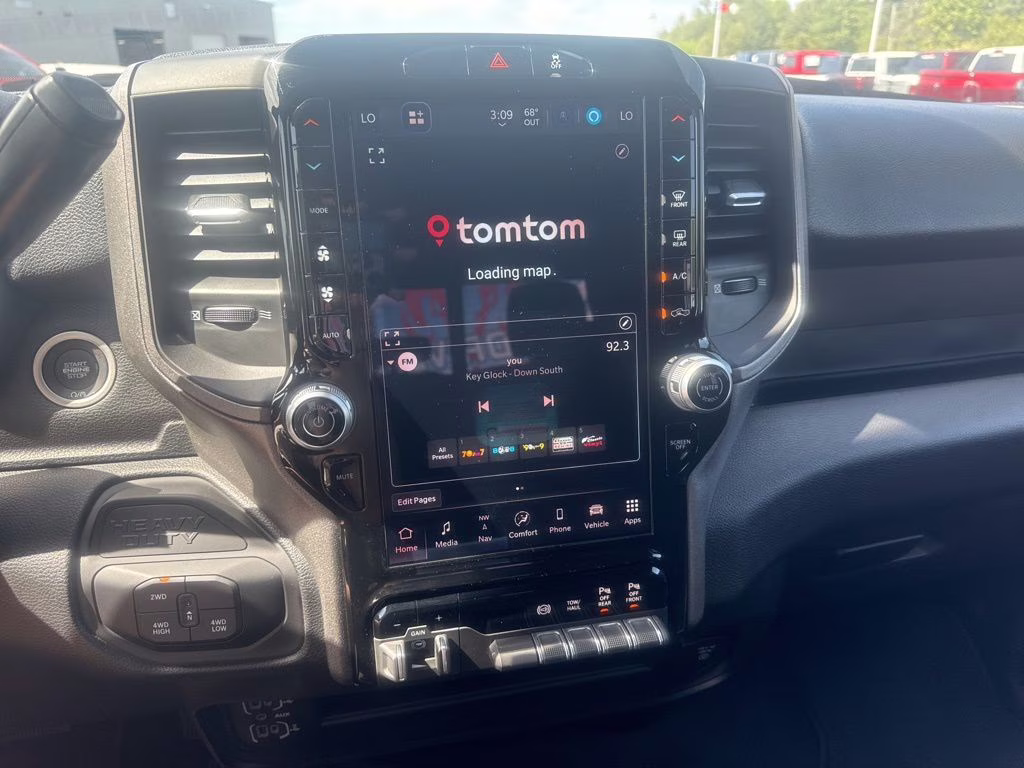 2025 Diamond Black Crystal Pearlcoat Ram 2500 Tradesman 4X4 Truck