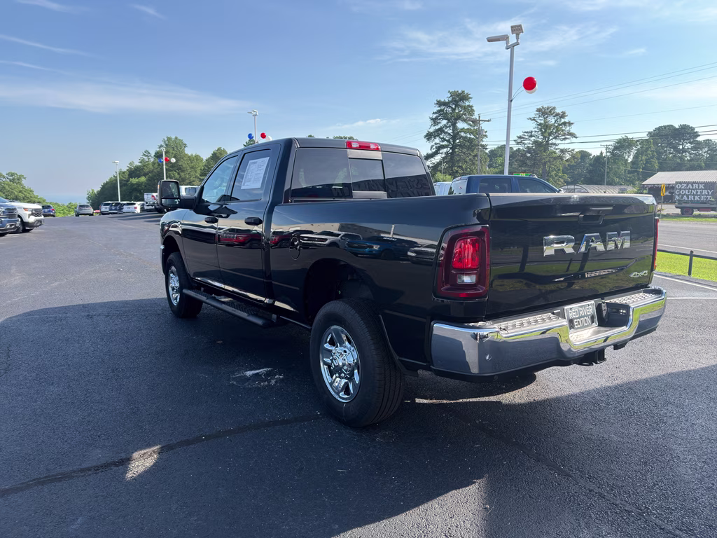 2025 Diamond Black Crystal Pearlcoat Ram 2500 Tradesman 4X4 Truck