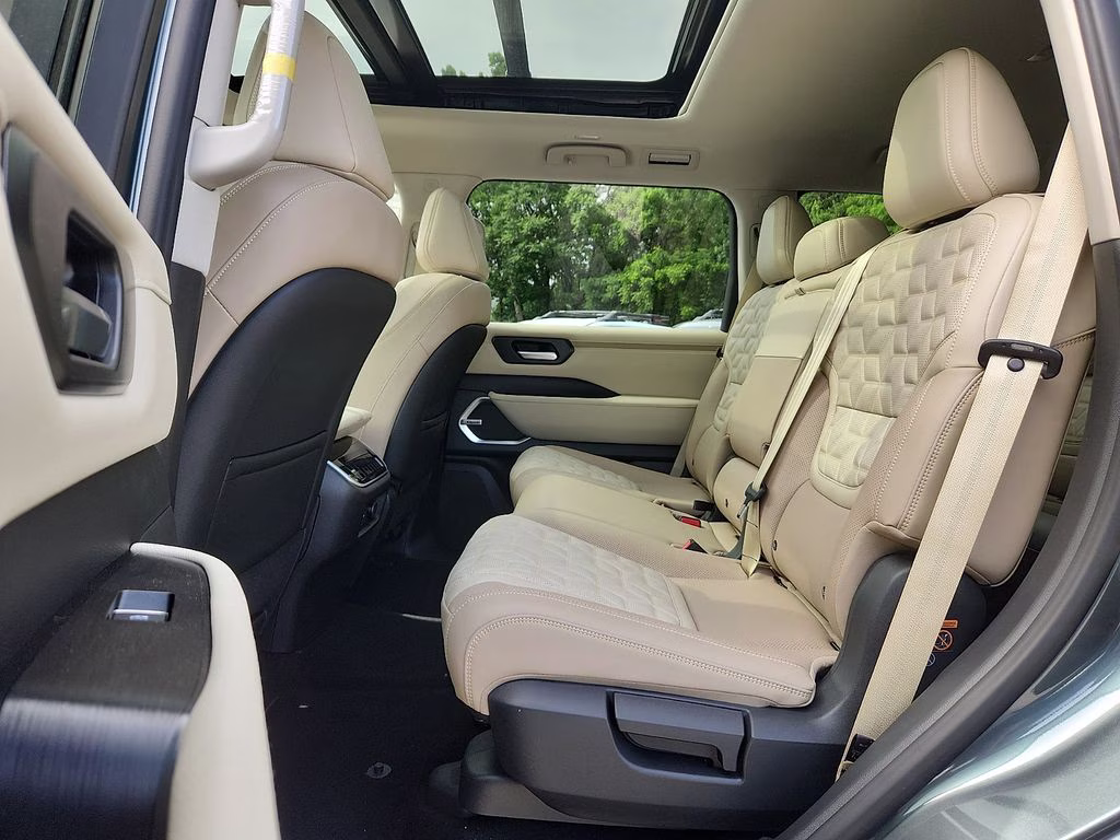 2026 Alpine Metallic Nissan Armada Platinum 4X4 SUV