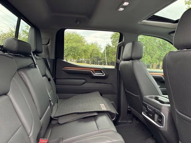 2022 Quicksilver Metallic GMC Sierra 1500 Denali 4X4 Truck