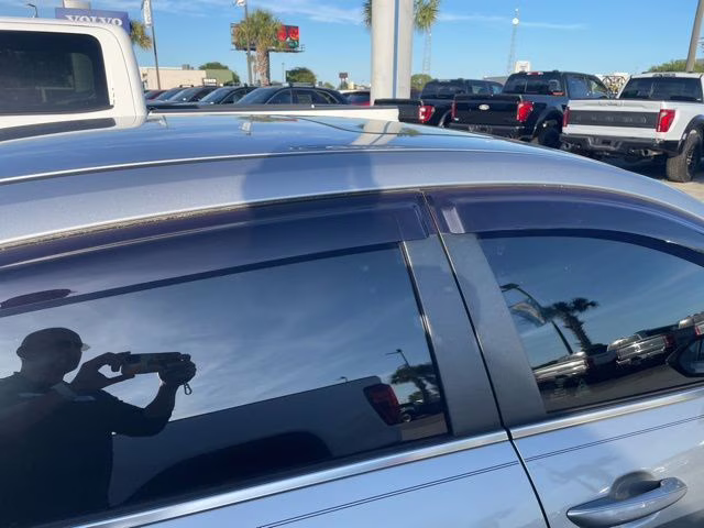 2022 Shimmering Silver Pearl Hyundai Elantra Limited FWD Sedan