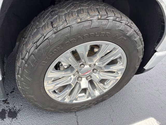 2022 Quicksilver Metallic GMC Sierra 1500 Denali 4X4 Truck