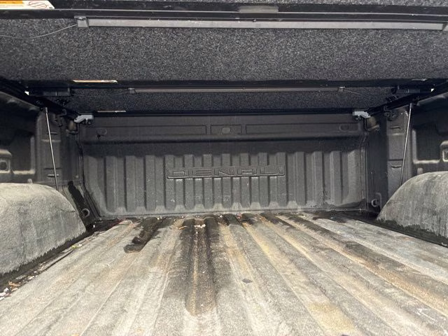 2022 Quicksilver Metallic GMC Sierra 1500 Denali 4X4 Truck