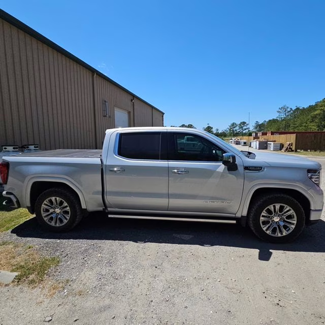 2022 Quicksilver Metallic GMC Sierra 1500 Denali 4X4 Truck