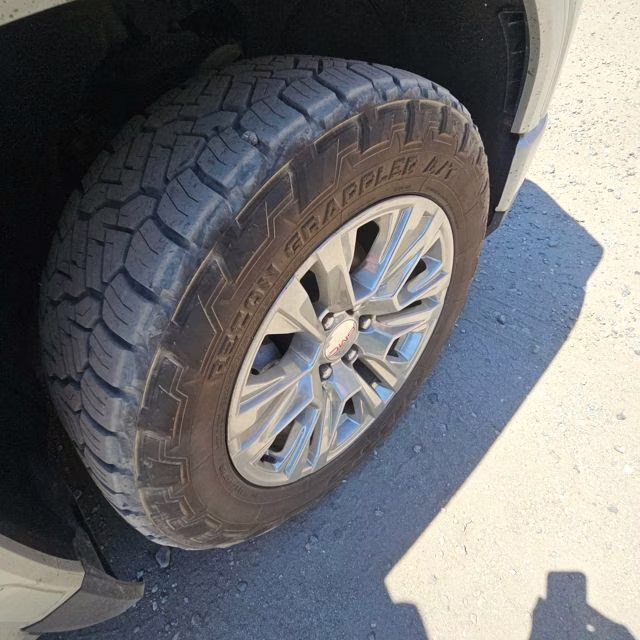 2022 Quicksilver Metallic GMC Sierra 1500 Denali 4X4 Truck