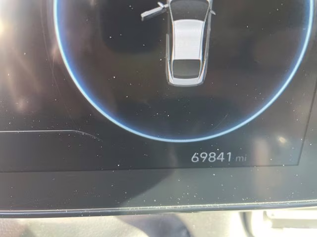 2022 Shimmering Silver Pearl Hyundai Elantra Limited FWD Sedan