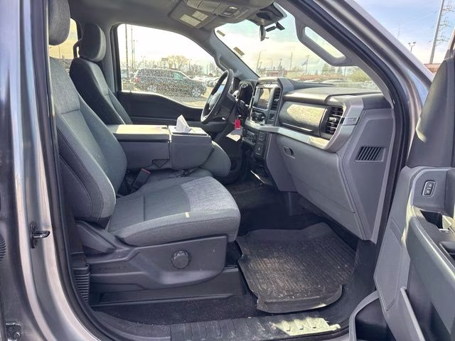 2023 Iconic Silver Metallic Ford F-150 XL 4X4 Truck