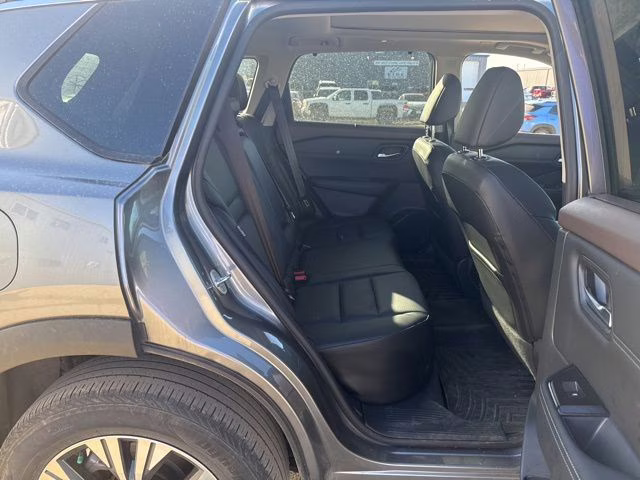 2022 Gun Metallic Nissan Rogue SV AWD SUV