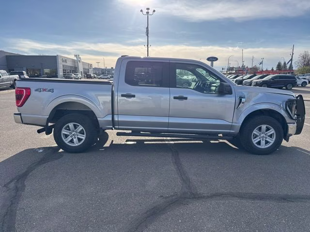 2023 Iconic Silver Metallic Ford F-150 XL 4X4 Truck