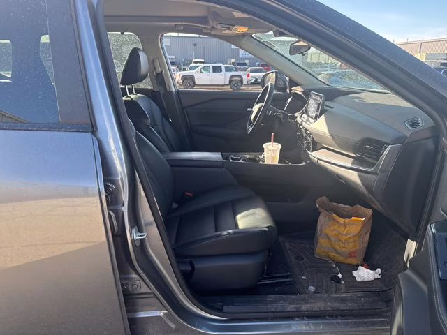 2022 Gun Metallic Nissan Rogue SV AWD SUV