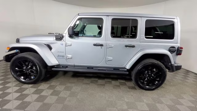 2023 Silver Zynith Clearcoat Jeep Wrangler Sahara 4xe 4X4 SUV