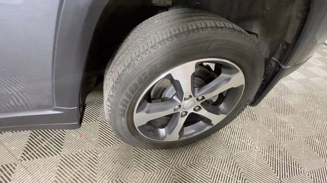 2023 Baltic Gray Metallic Clearcoat Jeep Grand Cherokee 4xe 4X4 SUV