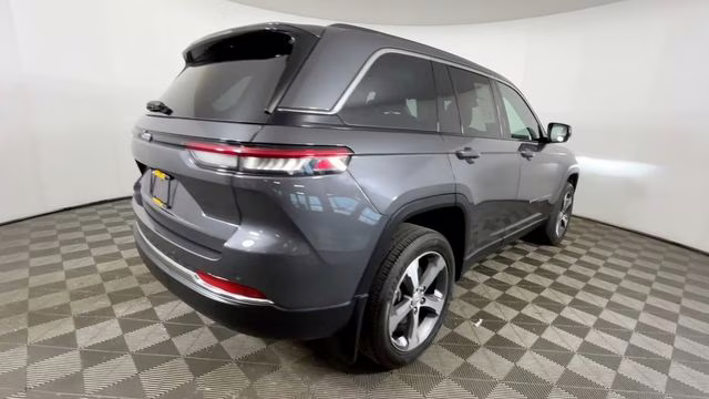 2023 Baltic Gray Metallic Clearcoat Jeep Grand Cherokee 4xe 4X4 SUV