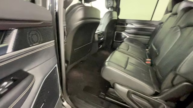 2022 Diamond Black Crystal Pearlcoat Jeep Wagoneer Series I 4X4 SUV