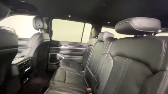 2022 Diamond Black Crystal Pearlcoat Jeep Wagoneer Series I 4X4 SUV