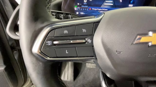 2024 Sterling Gray Metallic Chevrolet Traverse LT FWD SUV
