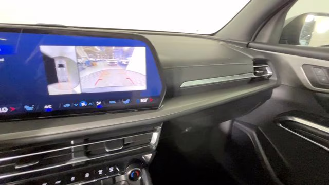 2024 Sterling Gray Metallic Chevrolet Traverse LT FWD SUV