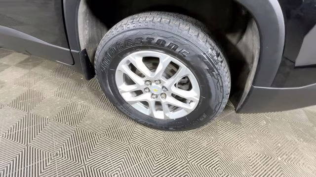 2020 Mosaic Black Metallic Chevrolet Traverse LT AWD SUV