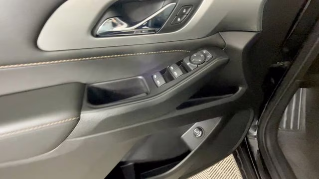 2020 Mosaic Black Metallic Chevrolet Traverse LT AWD SUV