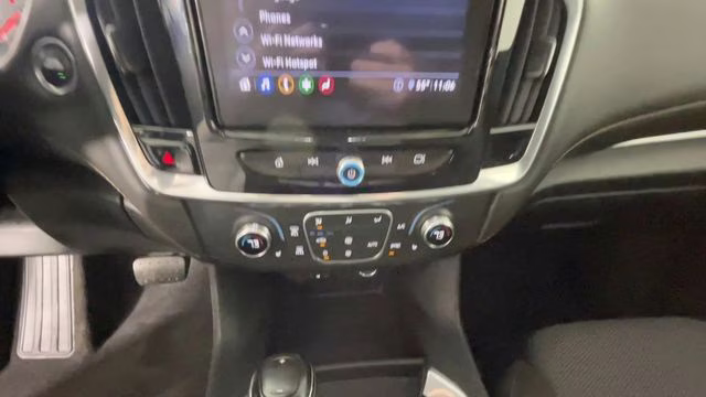 2020 Mosaic Black Metallic Chevrolet Traverse LT AWD SUV