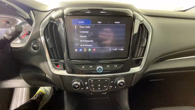2020 Mosaic Black Metallic Chevrolet Traverse LT AWD SUV