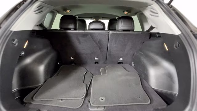 2022 Diamond Black Crystal Pearlcoat Jeep Compass Latitude 4X4 SUV