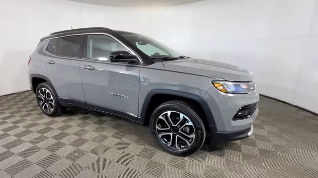 2022 Sting-Gray Clearcoat Jeep Compass Limited 4X4 SUV