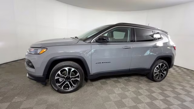 2022 Sting-Gray Clearcoat Jeep Compass Limited 4X4 SUV