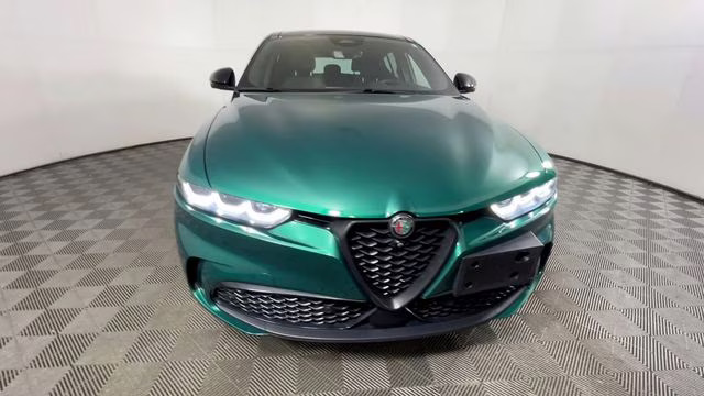 2024 Verde Fangio Tri-Coat Alfa Romeo Tonale Veloce AWD SUV