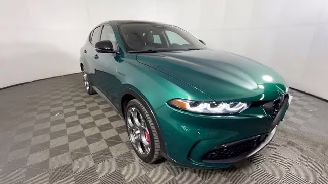 2024 Verde Fangio Tri-Coat Alfa Romeo Tonale Veloce AWD SUV