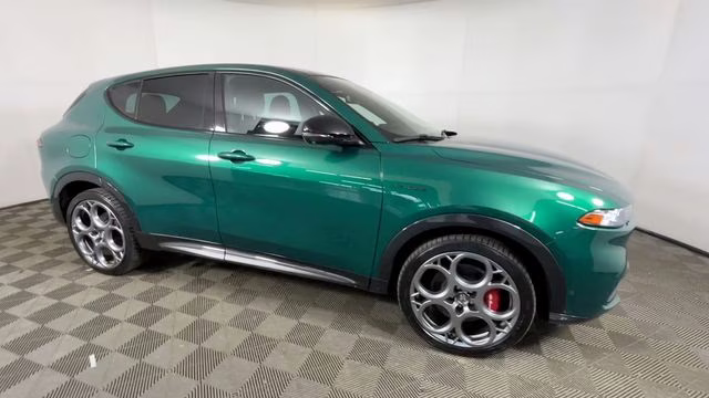 2024 Verde Fangio Tri-Coat Alfa Romeo Tonale Veloce AWD SUV