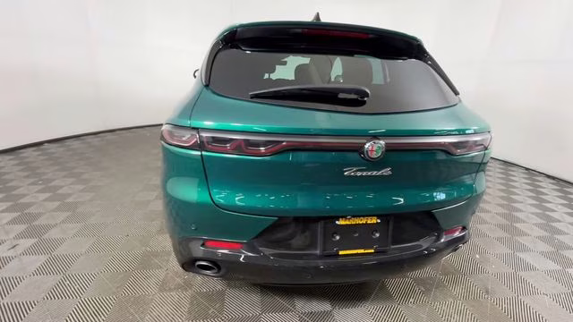 2024 Verde Fangio Tri-Coat Alfa Romeo Tonale Veloce AWD SUV